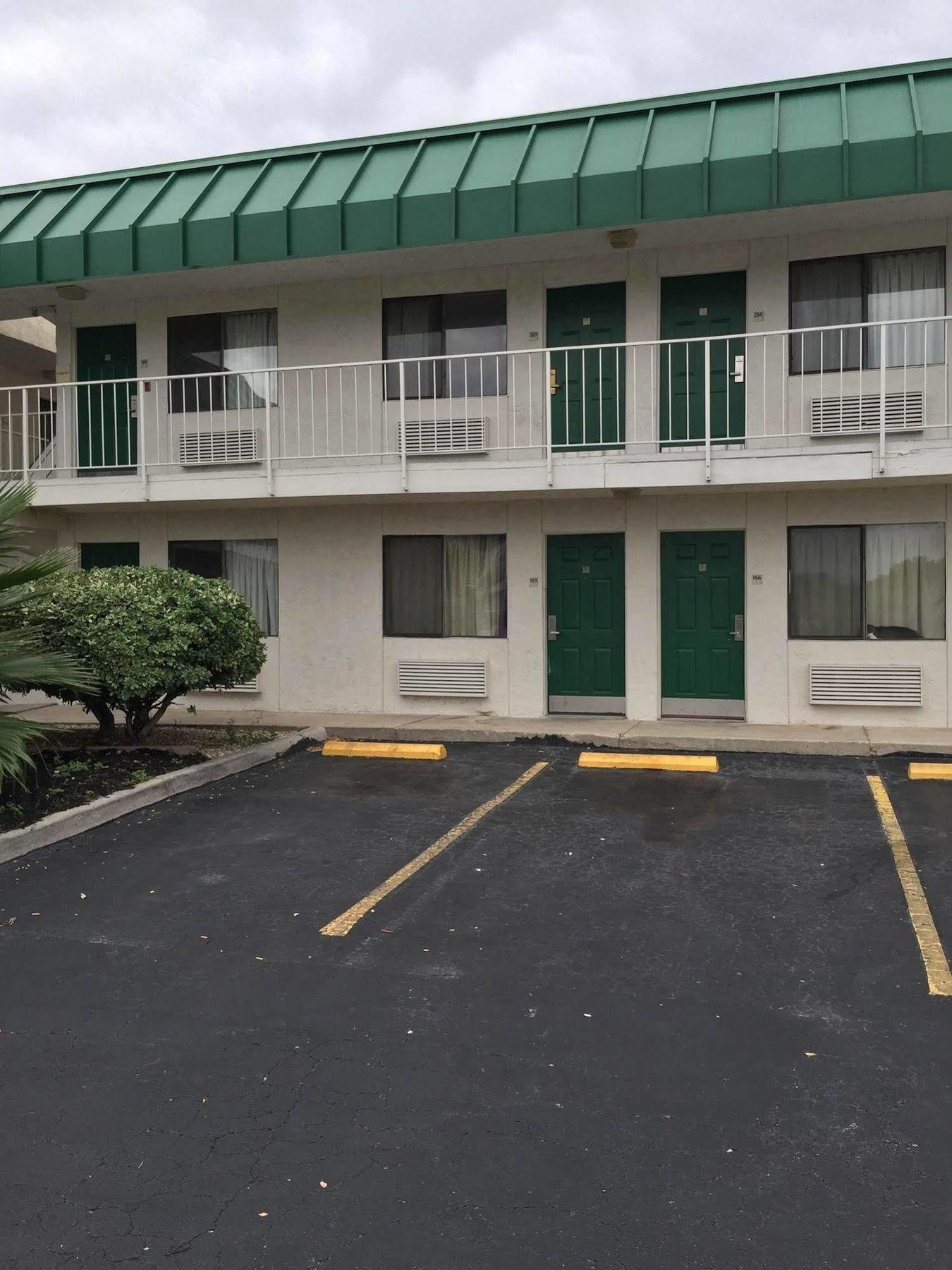 Q Lodging Extended Stay San Antonio Exterior foto